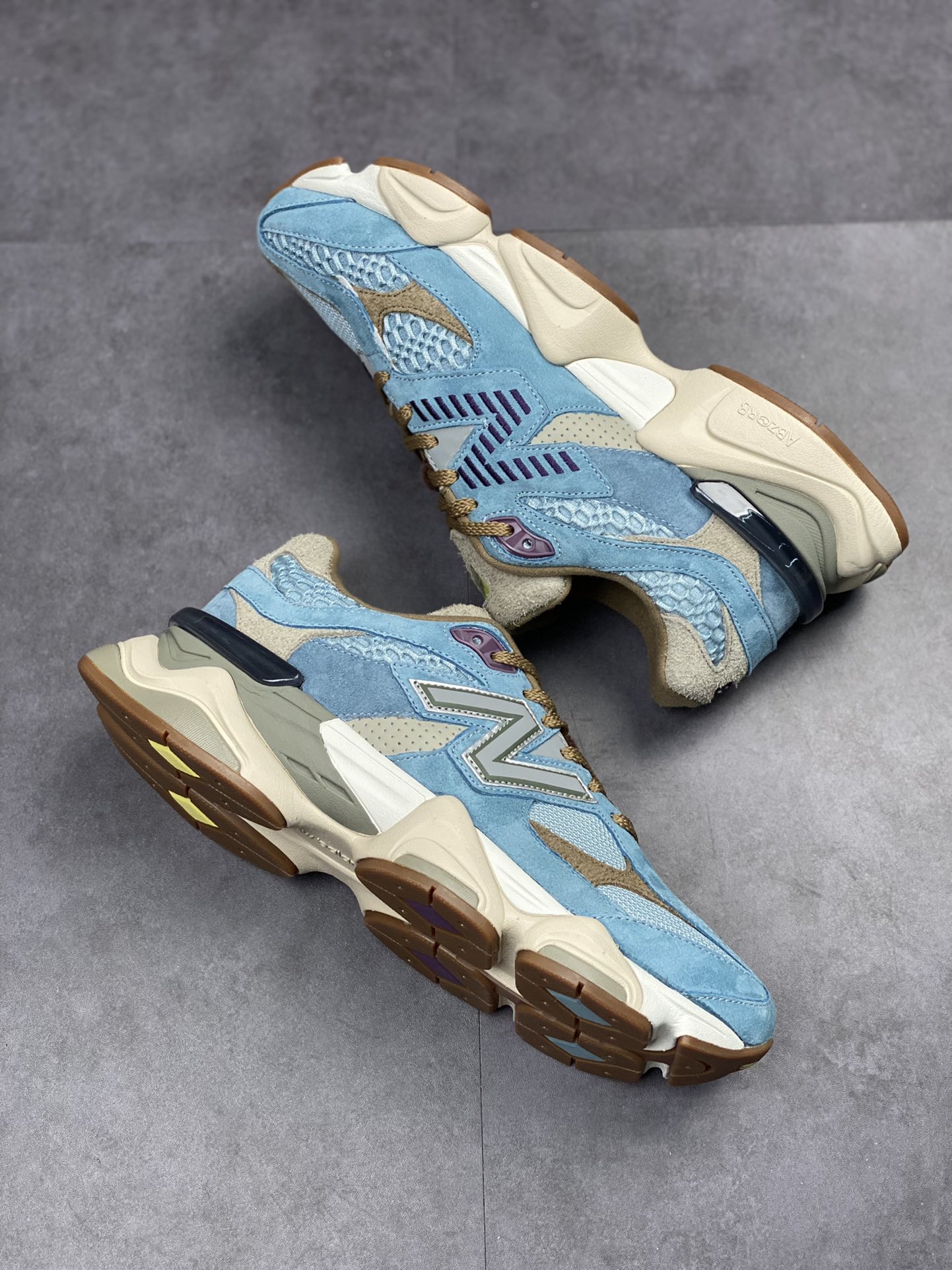 New Balance 9060 Bodega Age of Discovery - vstockx