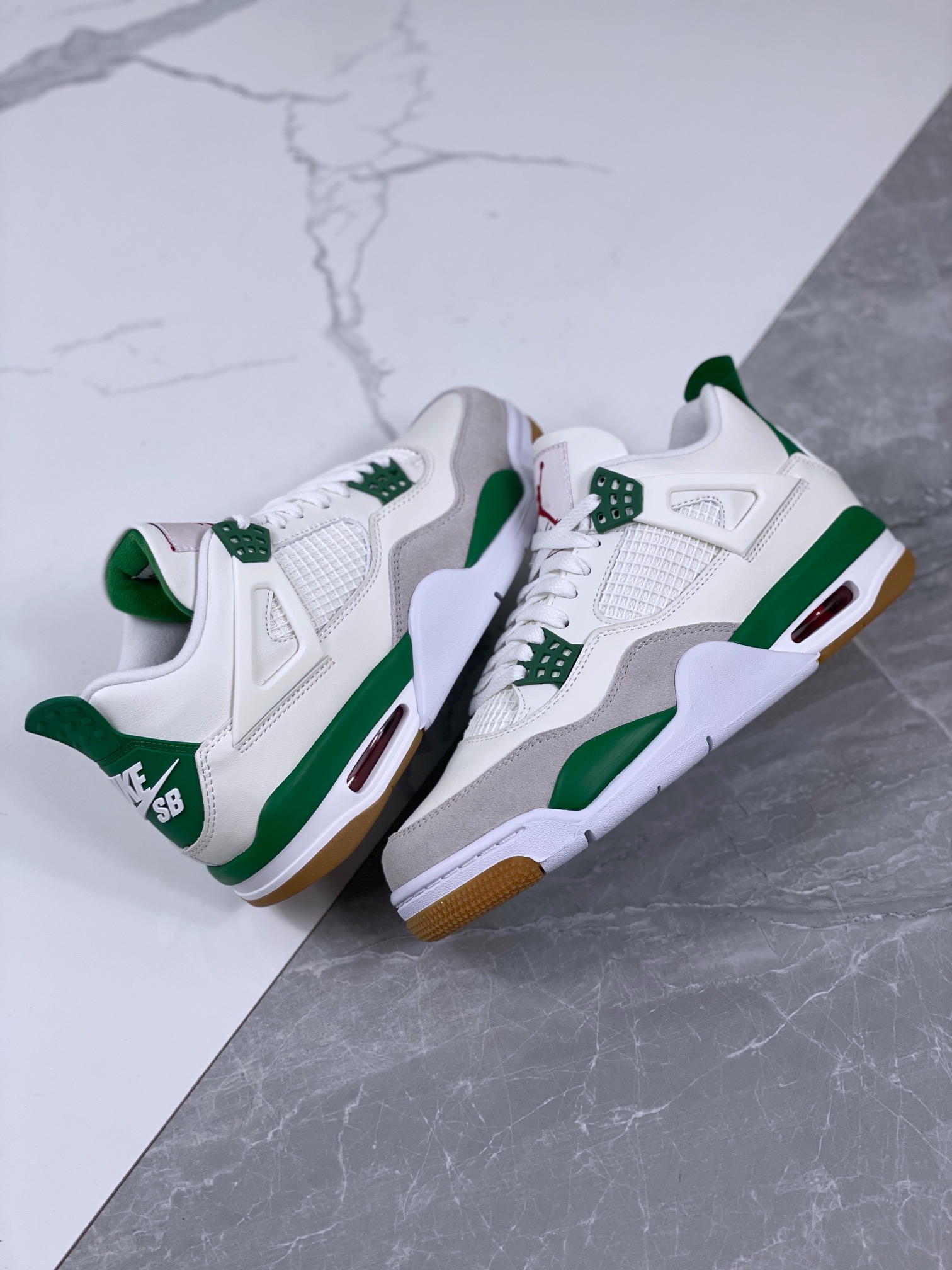 Jordan 4 Retro SB Pine Green - vstockx