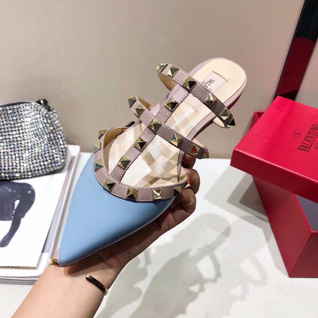 VALENTINO GARAVANI Roman Stud WOMEN 20 - vstockx