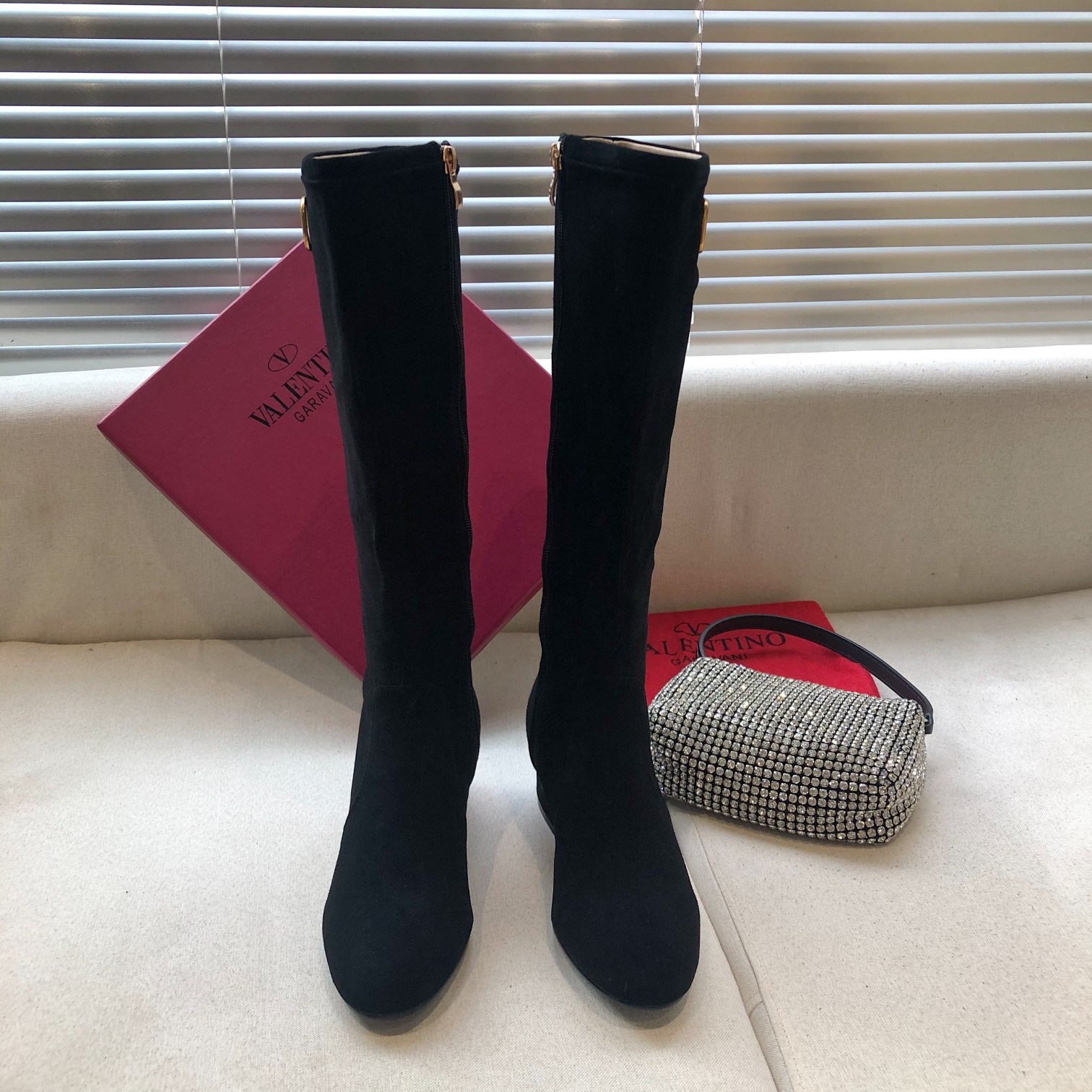 VALENTINO GARAVANI Roman Stud BOOT WOMEN 27 - vstockx