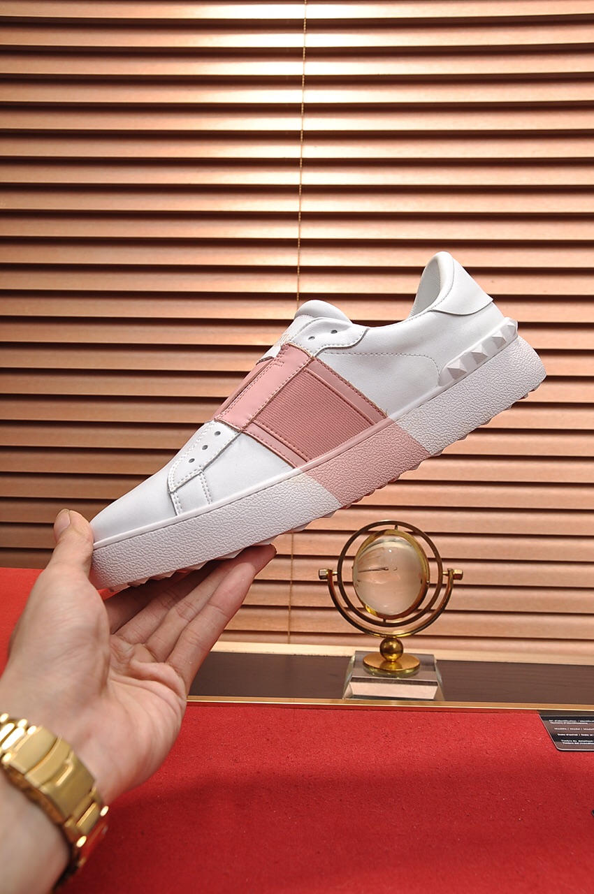 Valentino Garavani Rockstud Untitled calfskin sneaker 18 - vstockx