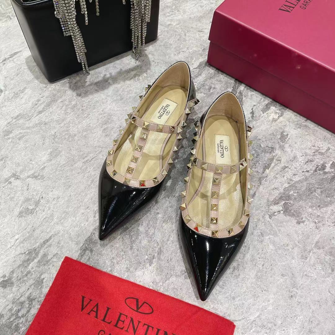VALENTINO GARAVANI Roman Stud WOMEN 15 - vstockx