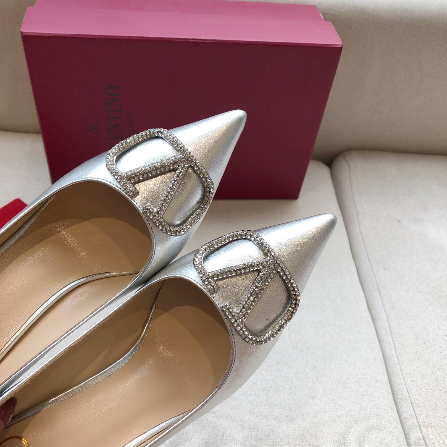 VALENTINO GARAVANI Roman Stud BOOT WOMEN 32 - vstockx