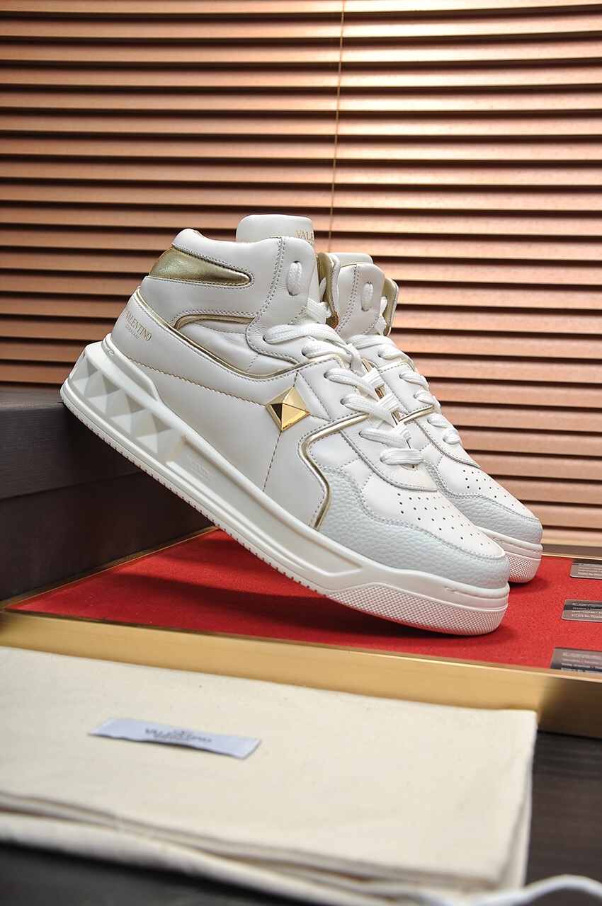 Valentino Garavani One Stud high-top sneakers 4 - vstockx