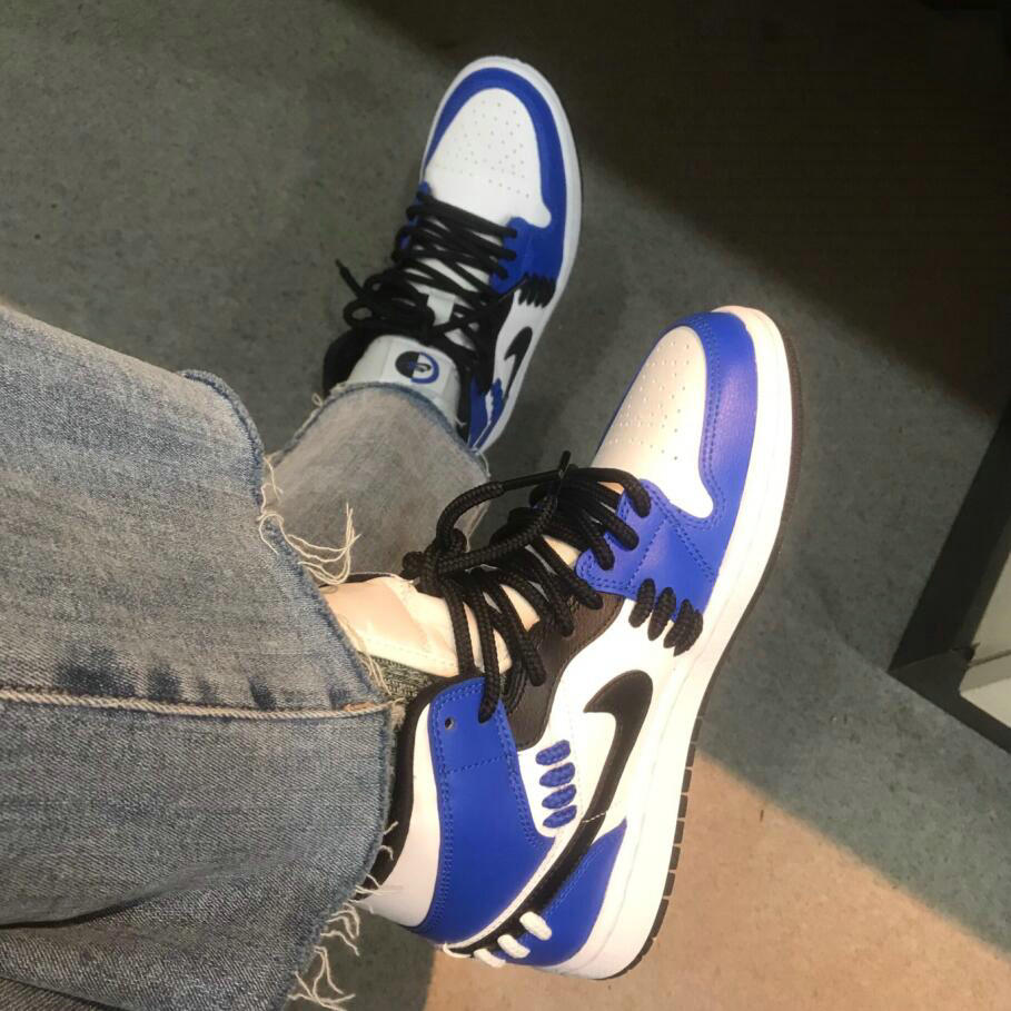 Jordan 1 Mid Sisterhood - vstockx