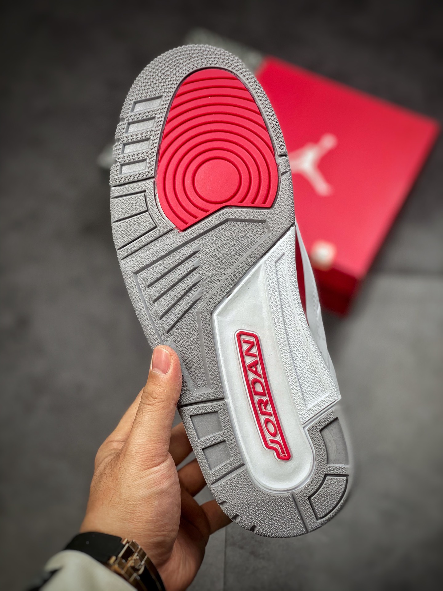 Jordan 3 Retro Cardinal Red - vstockx