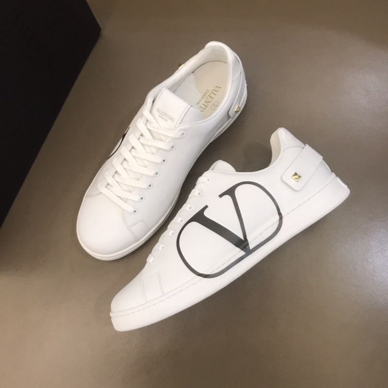 Valentino Garavani Backnet VLOGO low-top sneakers 4 - vstockx