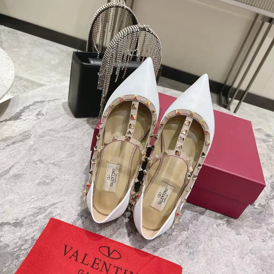 VALENTINO GARAVANI Roman Stud WOMEN 15 - vstockx