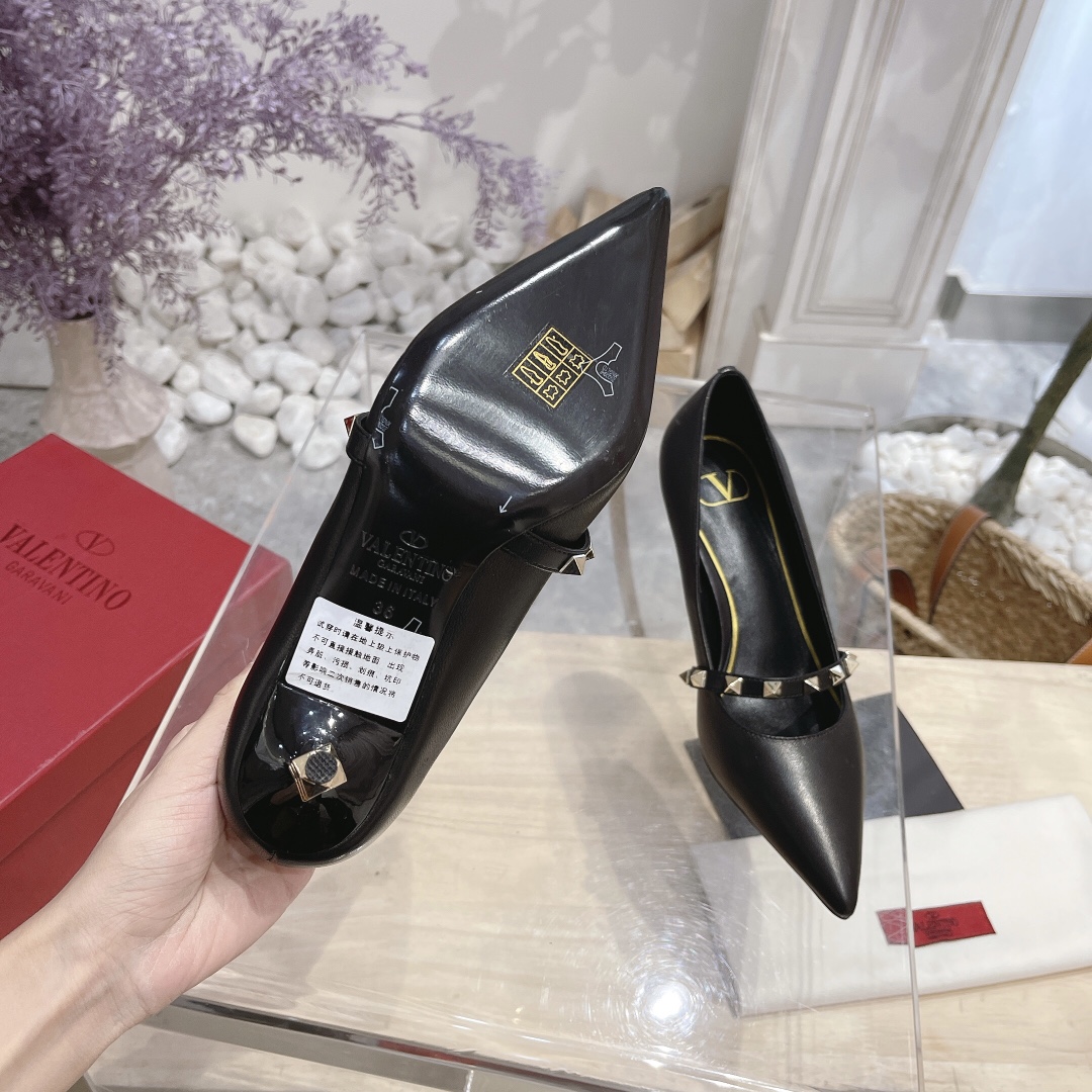 VALENTINO GARAVANI Roman Stud WOMEN 16 - vstockx