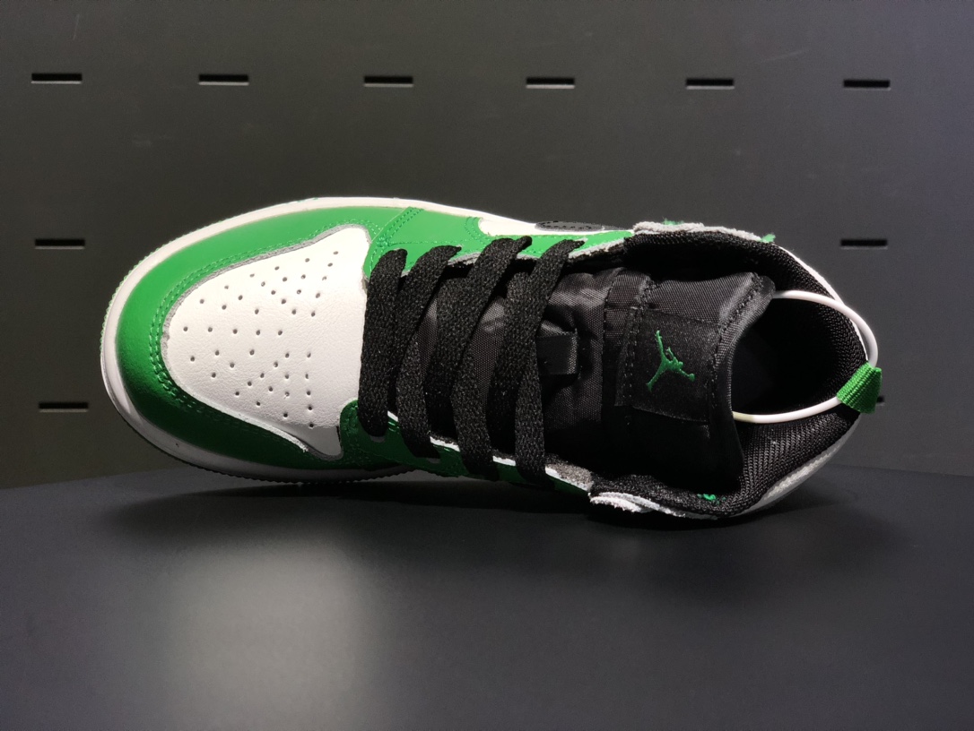 Kids jordan 1 high shoes 2 - vstockx