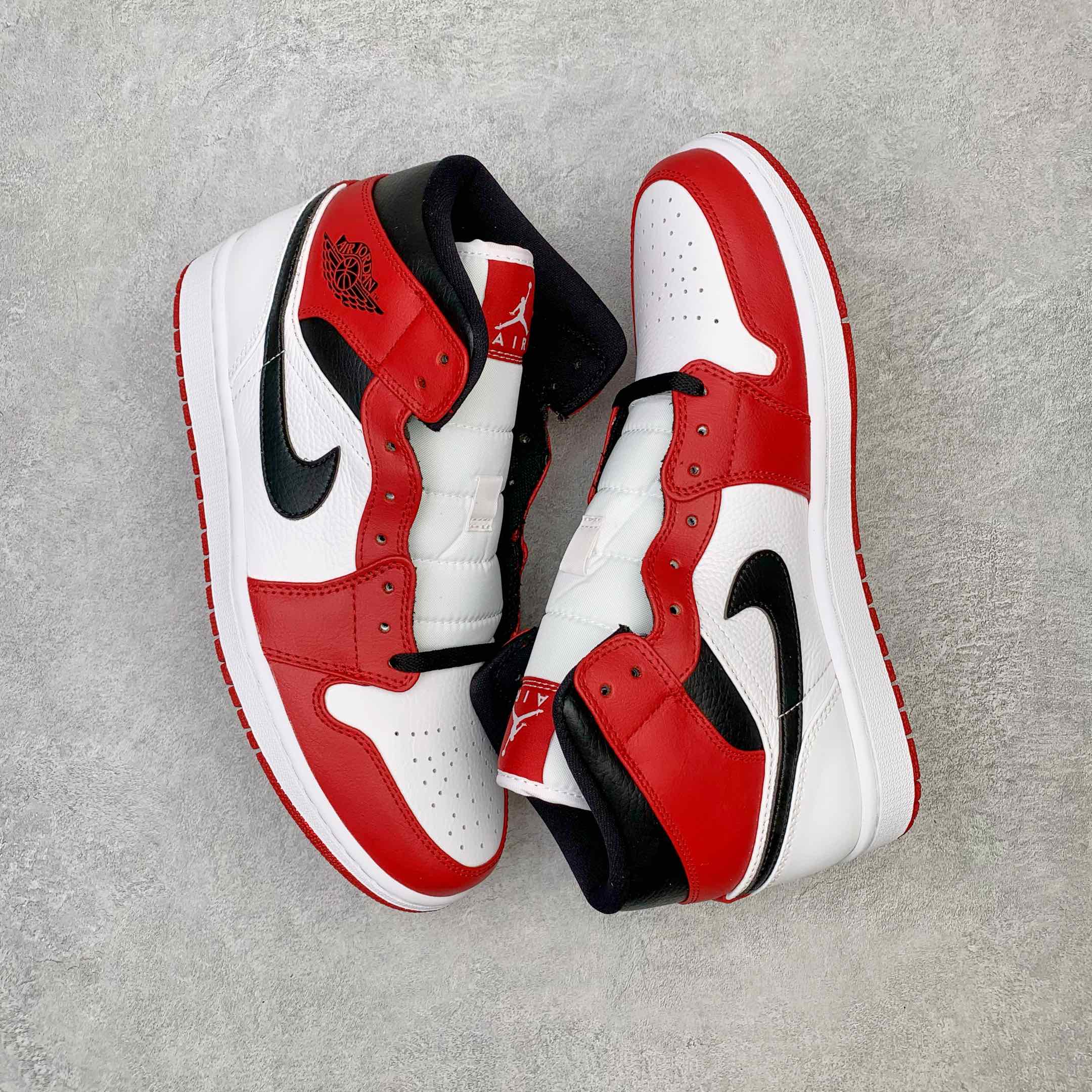 Jordan 1 Mid Chicago (2020) - vstockx