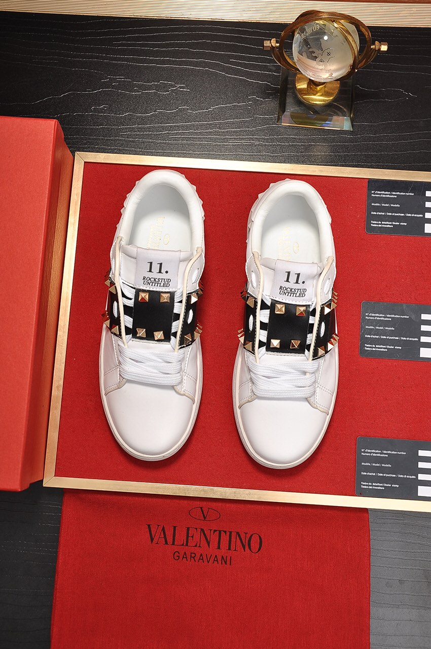 Valentino Garavani Rockstud Untitled calfskin sneaker 10 - vstockx