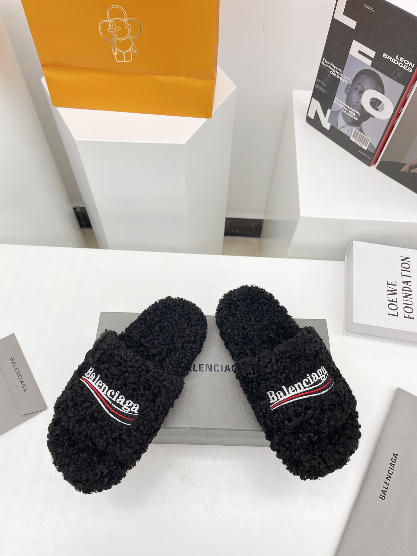 Balenciaga women 4 - vstockx