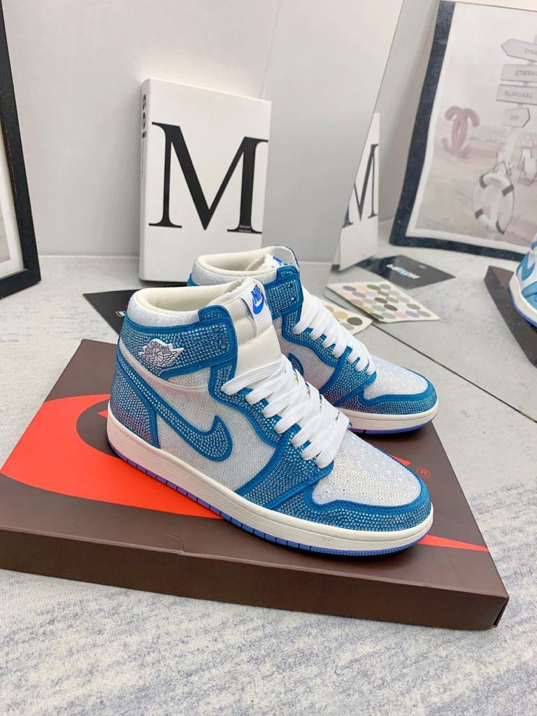 Jordan 1 white Blue full diamond custom - vstockx