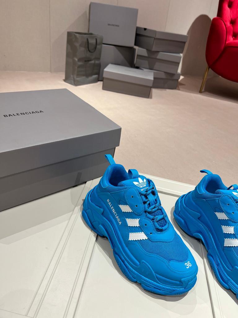 Balenciaga x adidas Triple S Blue White - vstockx