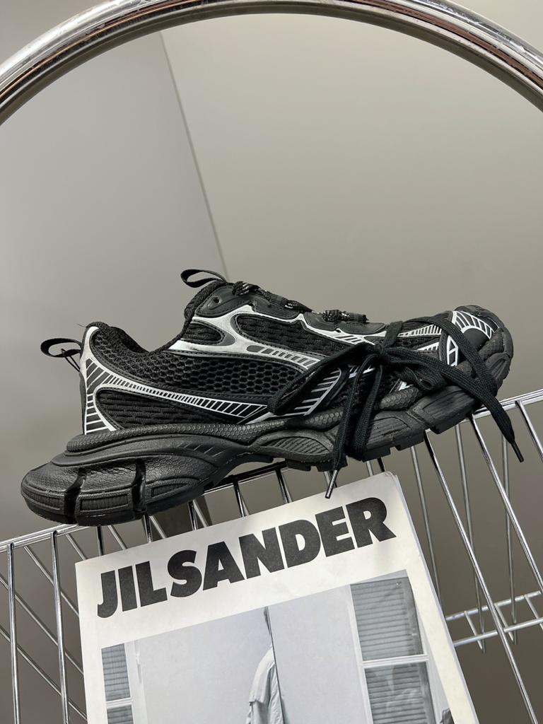 Balenciaga 3XL Black - vstockx