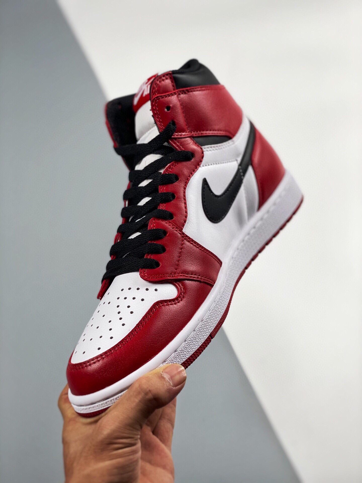 Jordan 1 Retro Chicago (2015) - vstockx