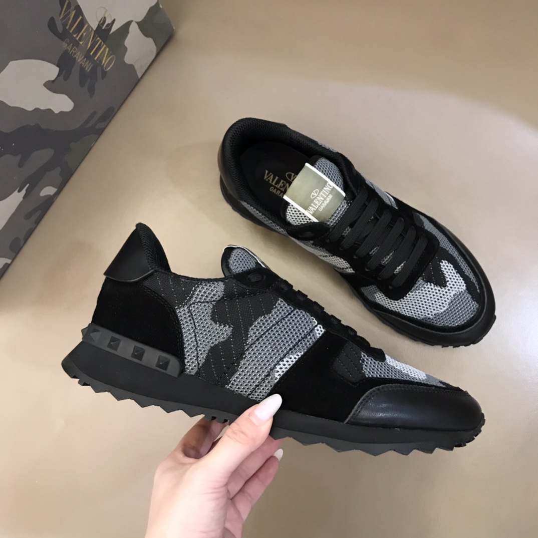 Valentino Garavani Rockstud Rockrunner 26 - vstockx