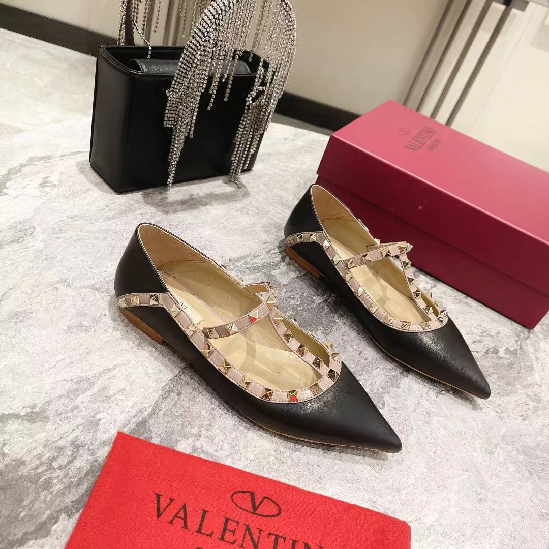 VALENTINO GARAVANI Roman Stud WOMEN 15 - vstockx