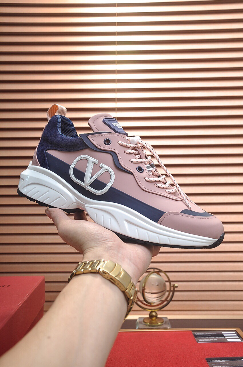 Valentino Garavani Low-top sneakers 21 - vstockx