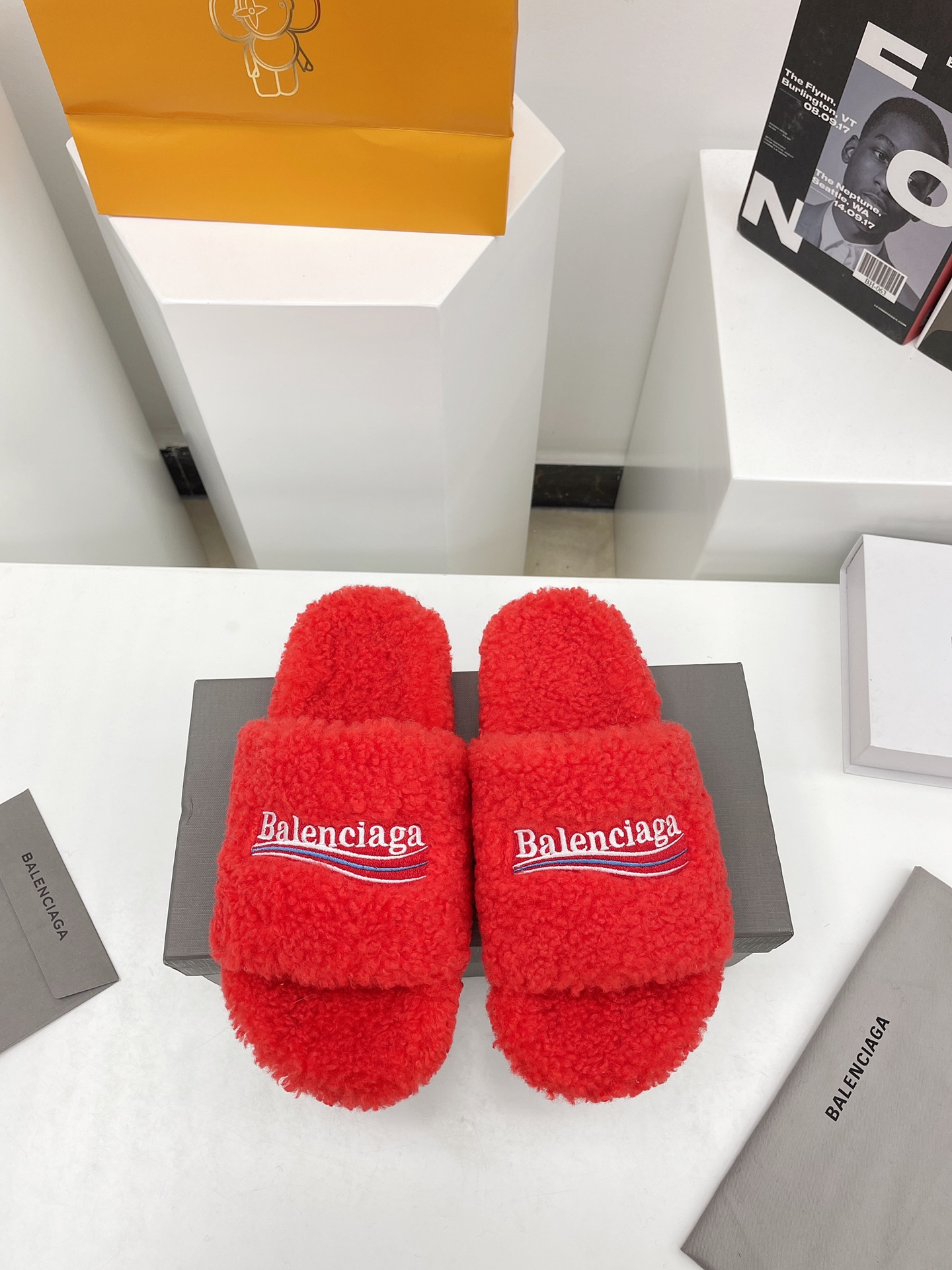 Balenciaga women 4 - vstockx