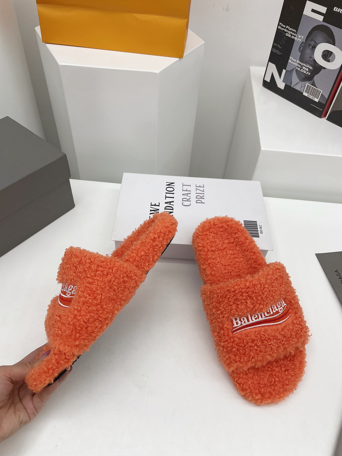 Balenciaga women 4 - vstockx