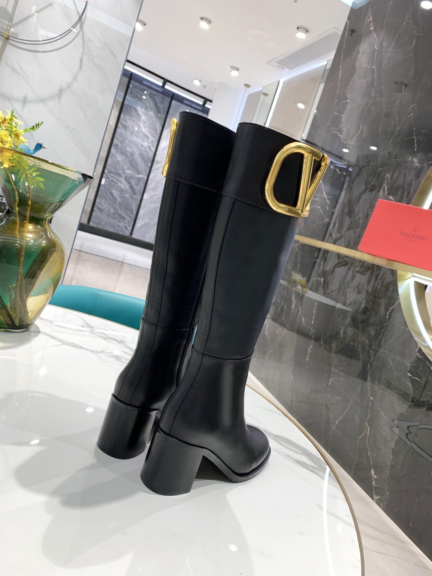 VALENTINO GARAVANI Roman Stud WOMEN 24 - vstockx