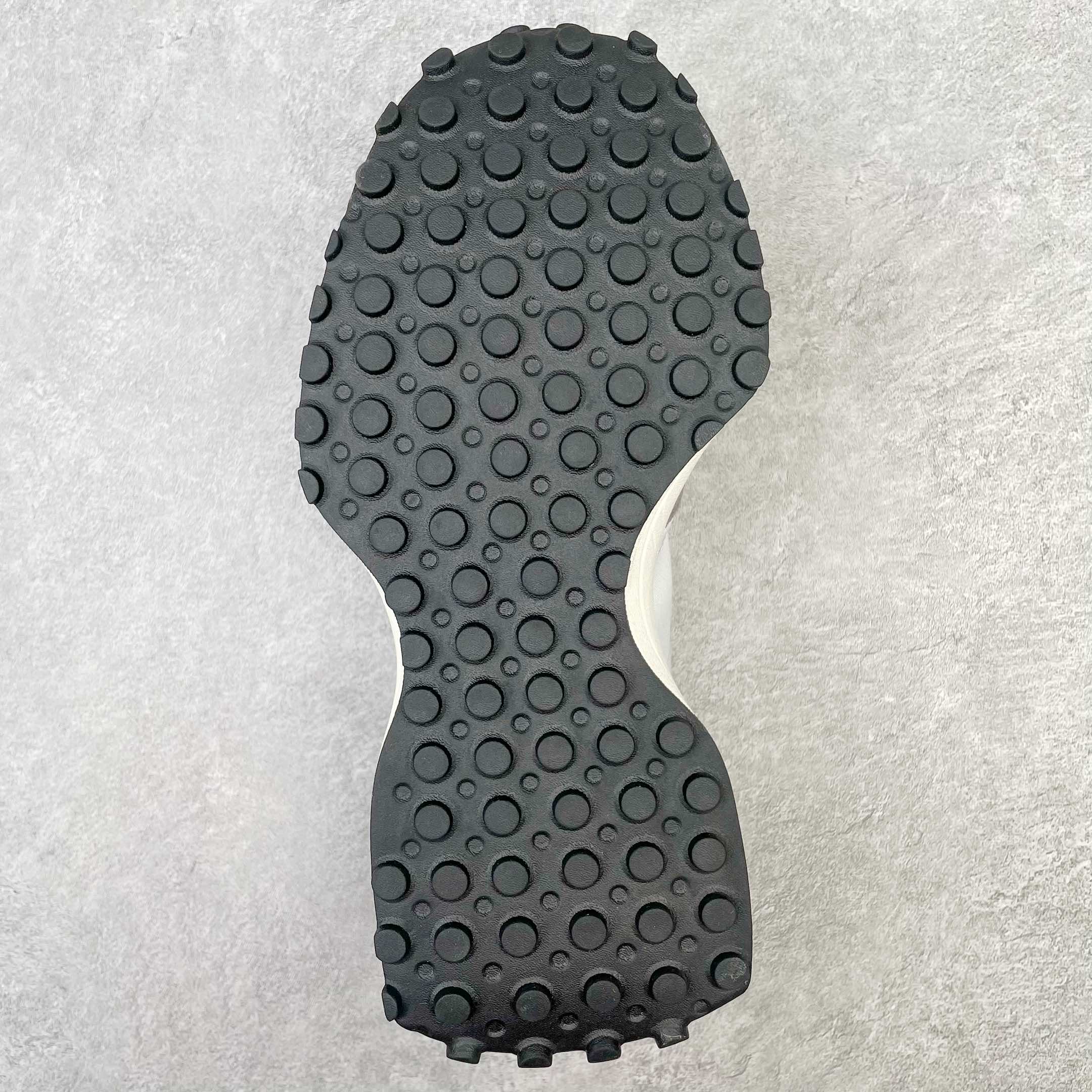 New Balance 327 Sneaker 10 - vstockx