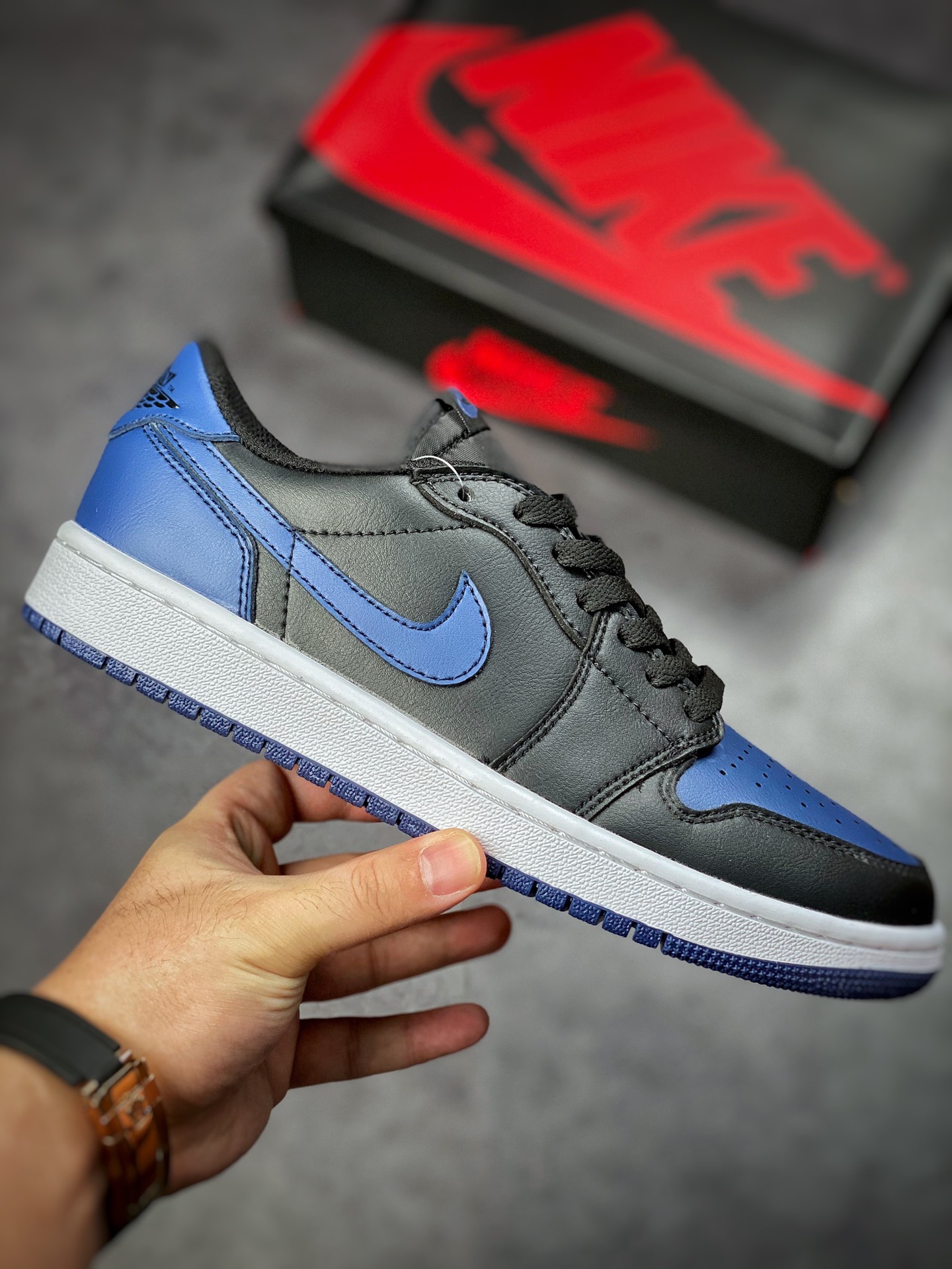 Jordan 1 Retro Low OG Mystic Navy - vstockx
