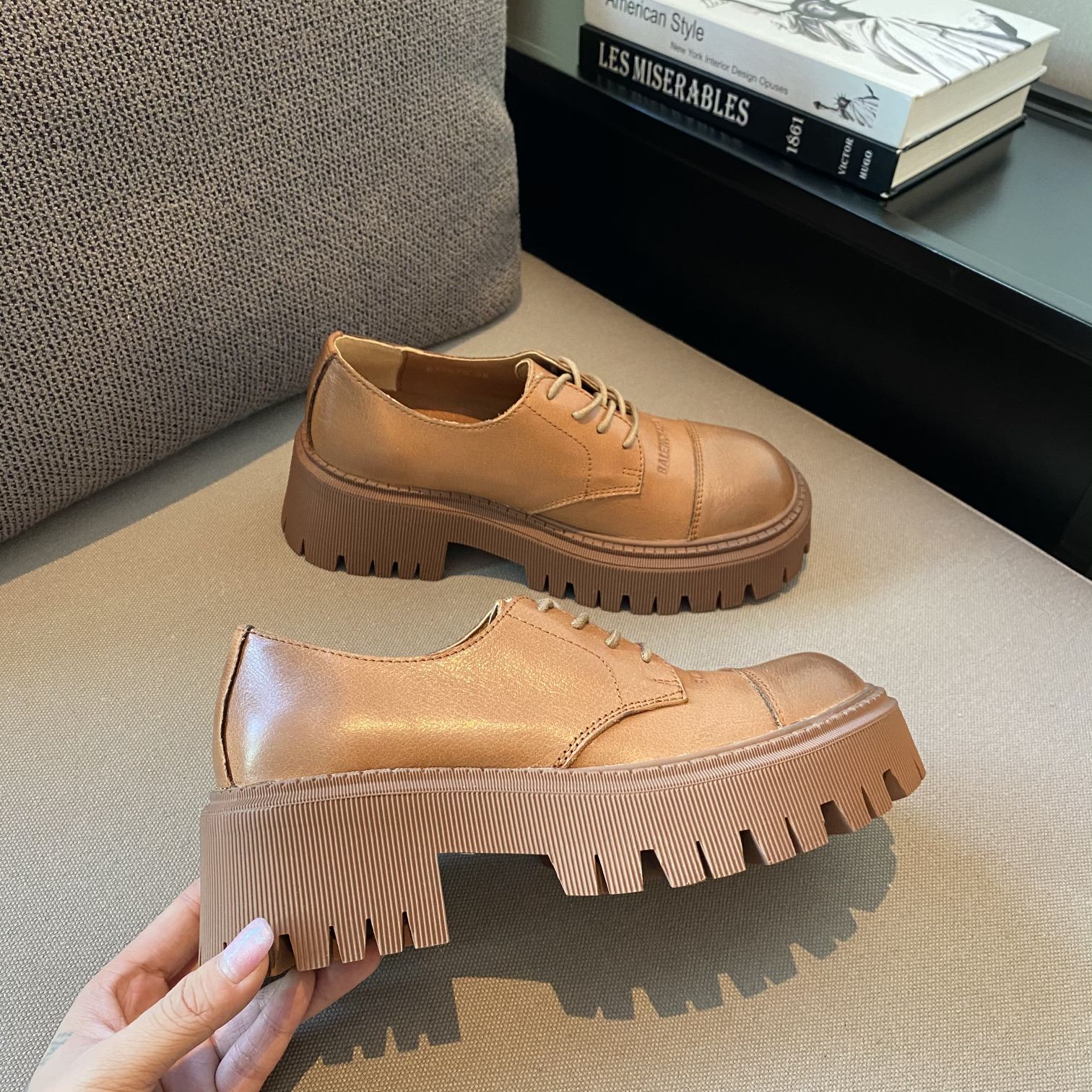 Balenciaga women 3 - vstockx