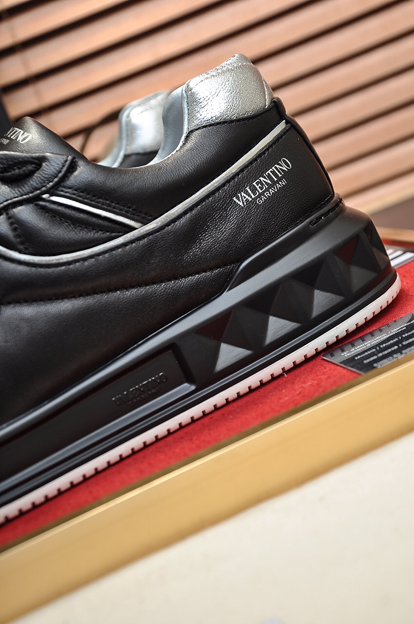 Valentino Garavani One Stud Low-top sneakers 6 - vstockx