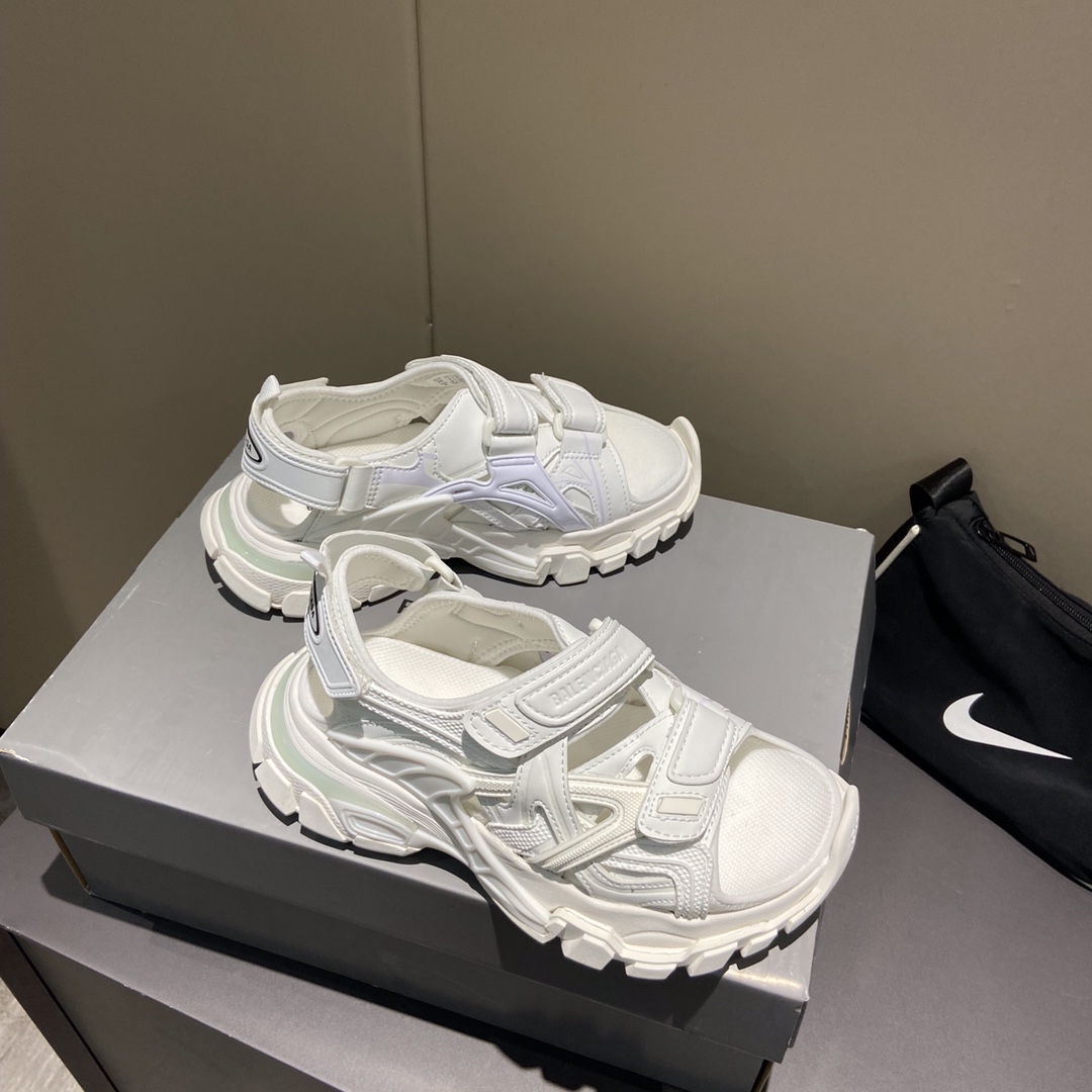 Balenciaga women 7 - vstockx