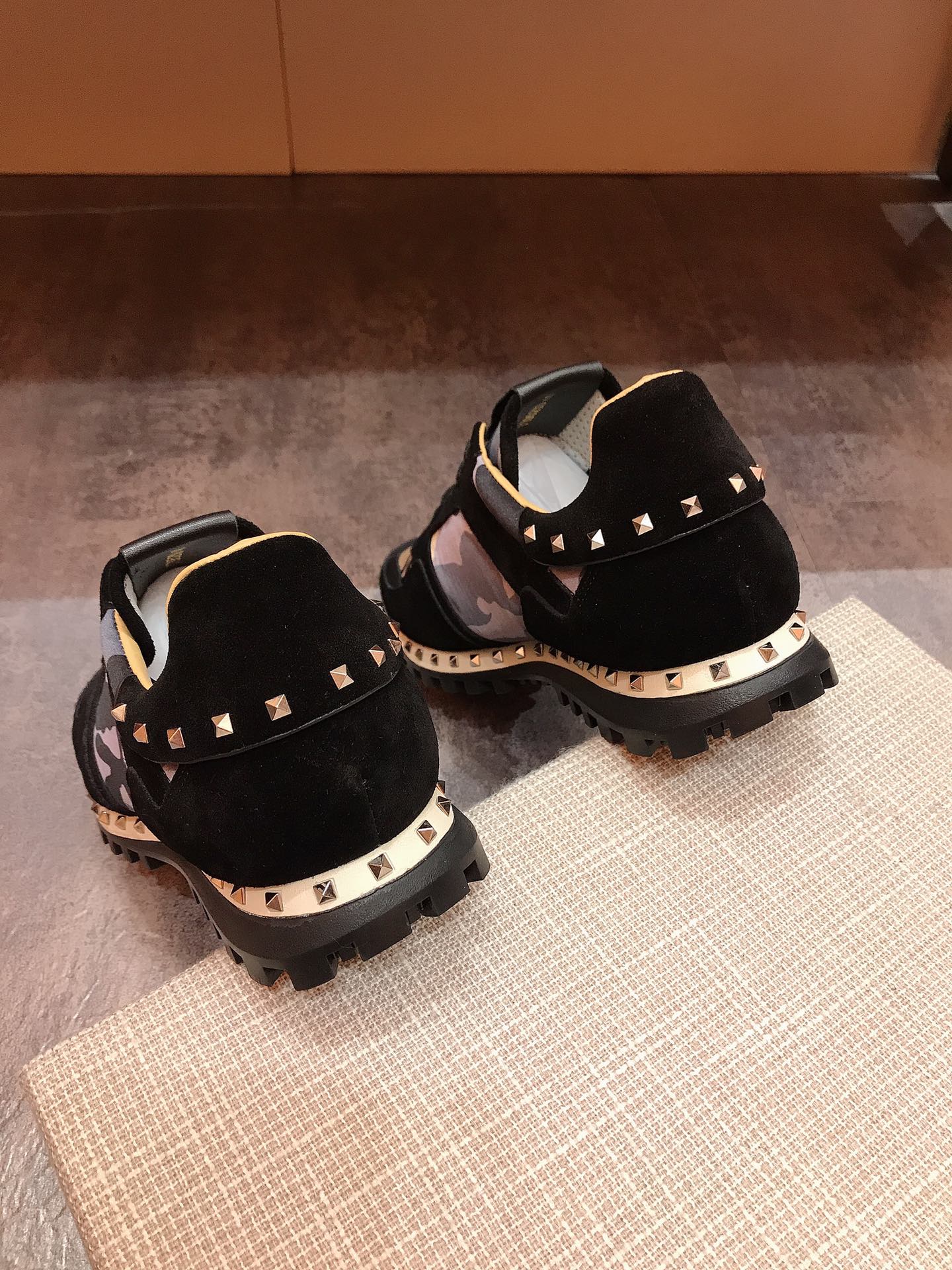 Valentino Garavani Rockrunner camouflage-print sneakers 25 - vstockx