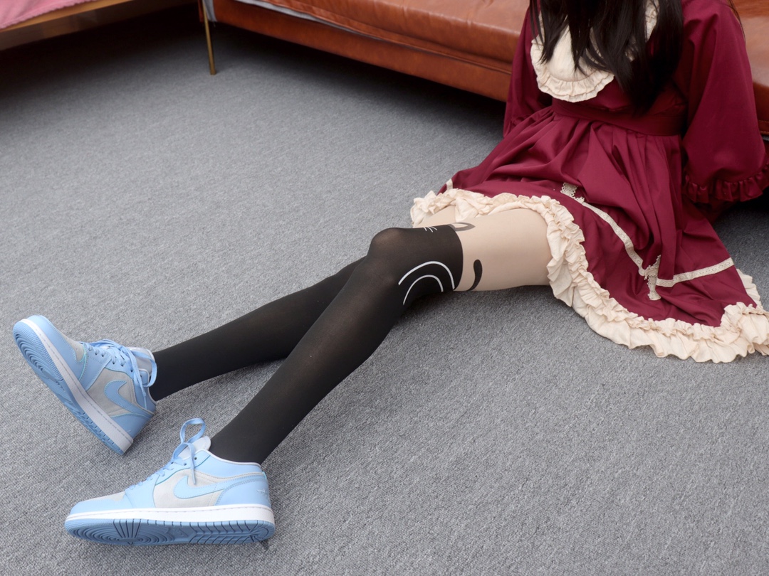 Jordan 1 Low University Blue Grey (W) - vstockx