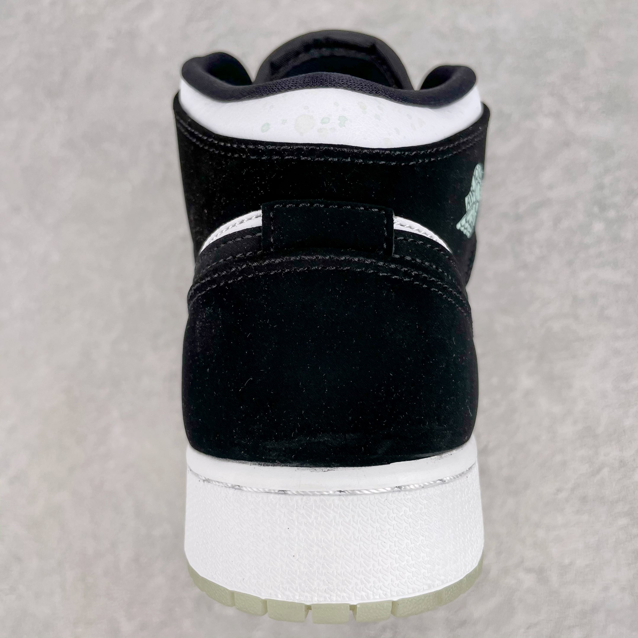 Jordan 1 Mid White Black Teal Tint - vstockx
