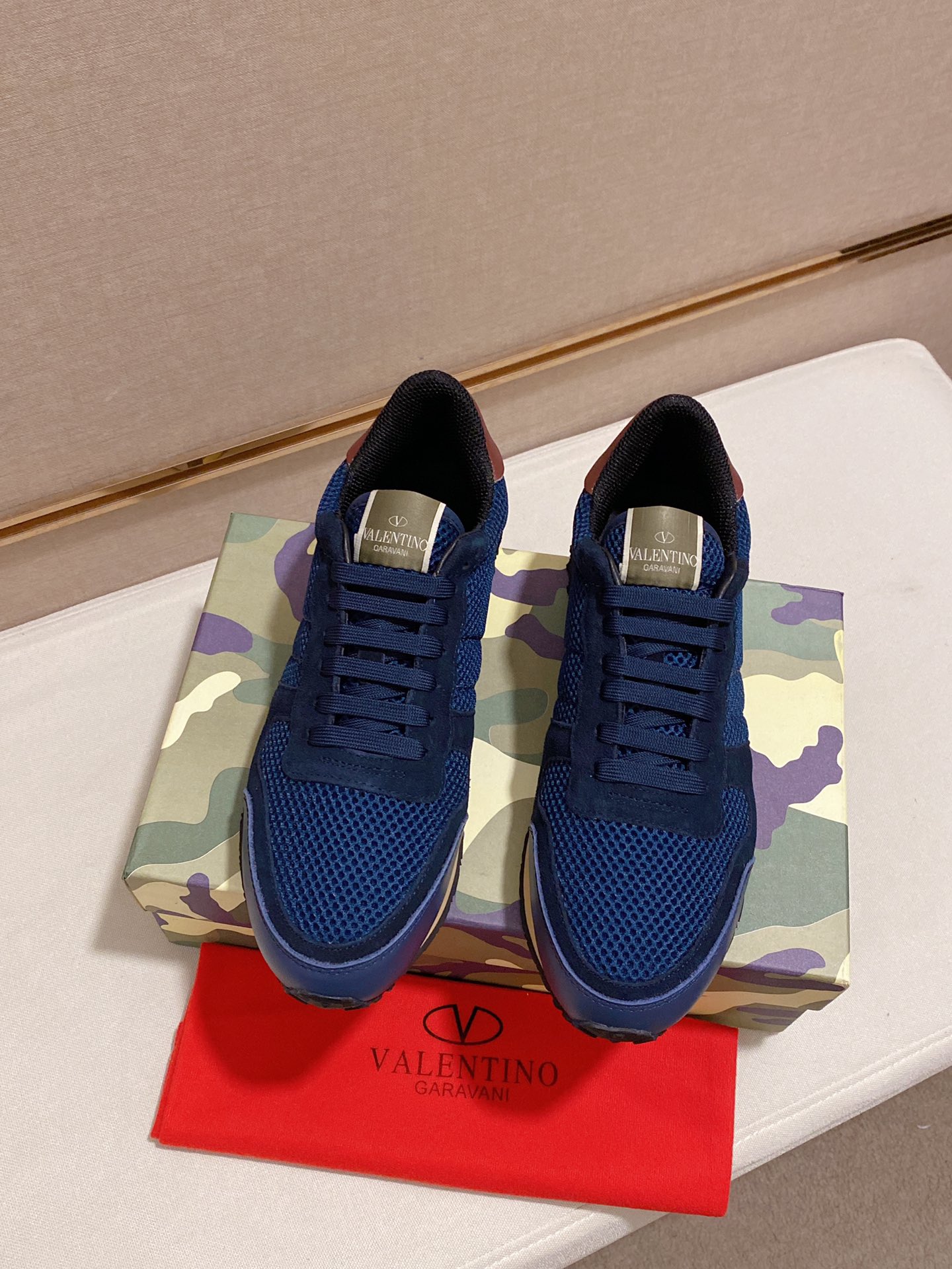 Valentino Garavani Rockrunner camouflage-print sneakers 14 - vstockx