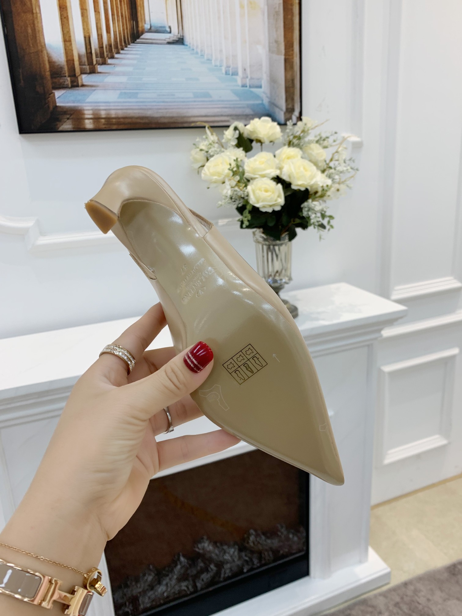 VALENTINO GARAVANI Rockstud WOMEN 37 - vstockx