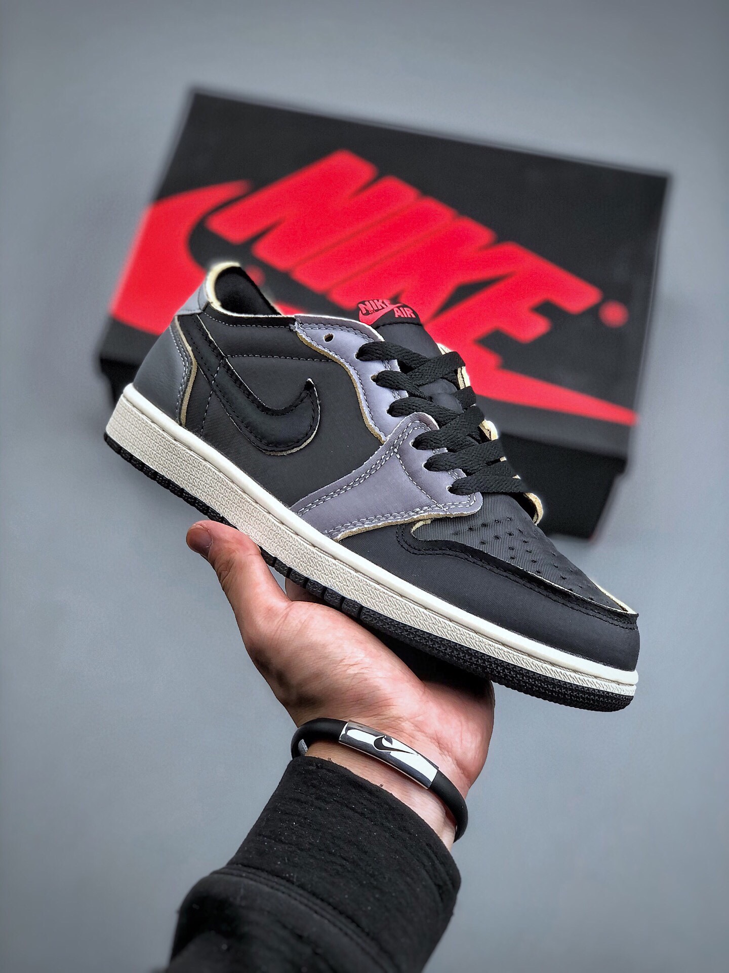 Jordan 1 Low OG EX Black Smoke Grey - vstockx