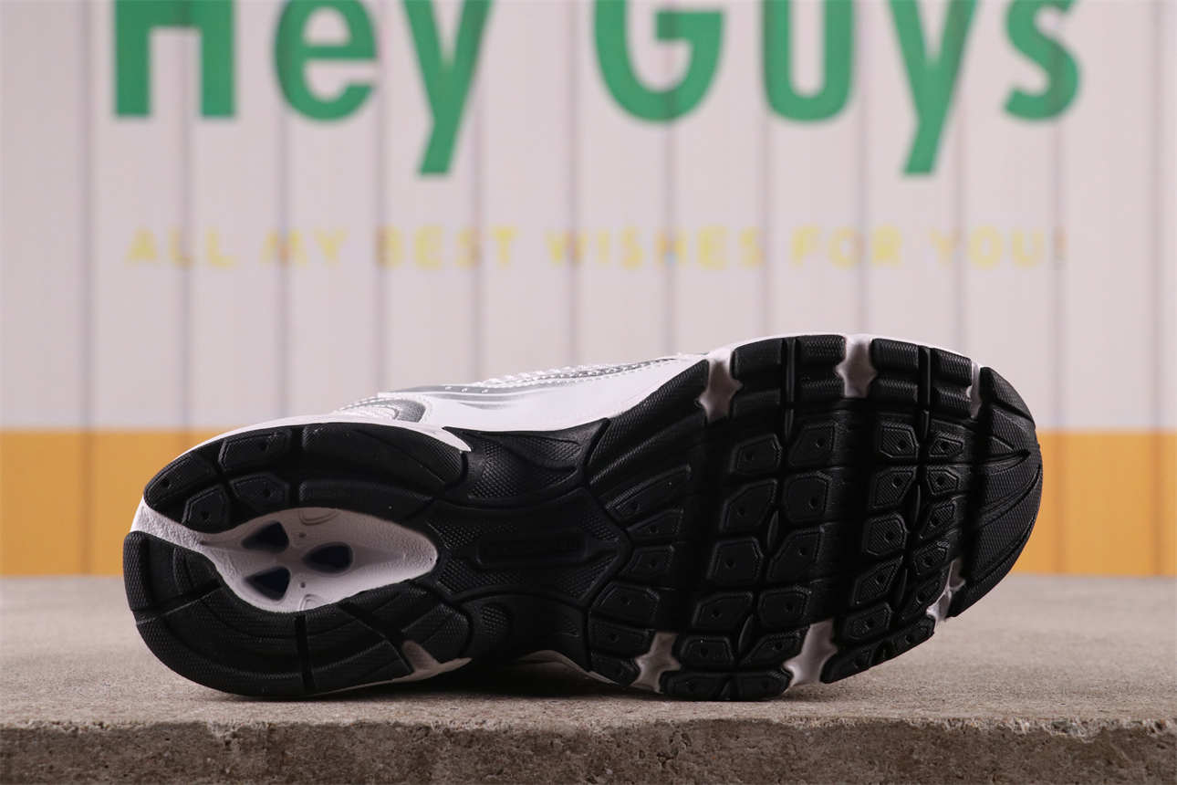 New Balance 530 White Silver Metallic - vstockx