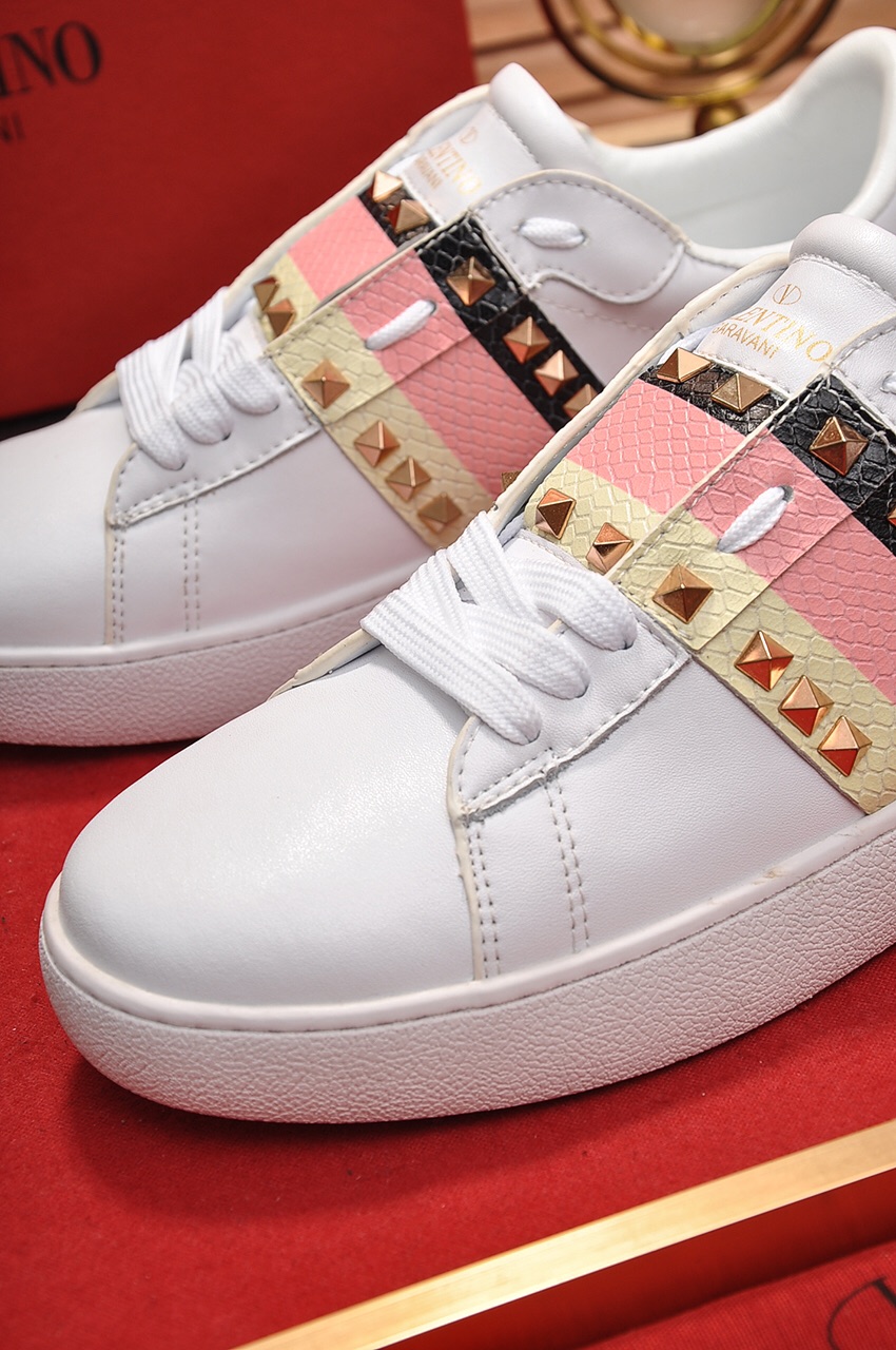 Valentino Garavani Rockstud Untitled calfskin sneaker 6 - vstockx