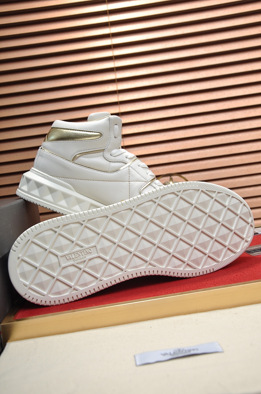 Valentino Garavani One Stud high-top sneakers 4 - vstockx