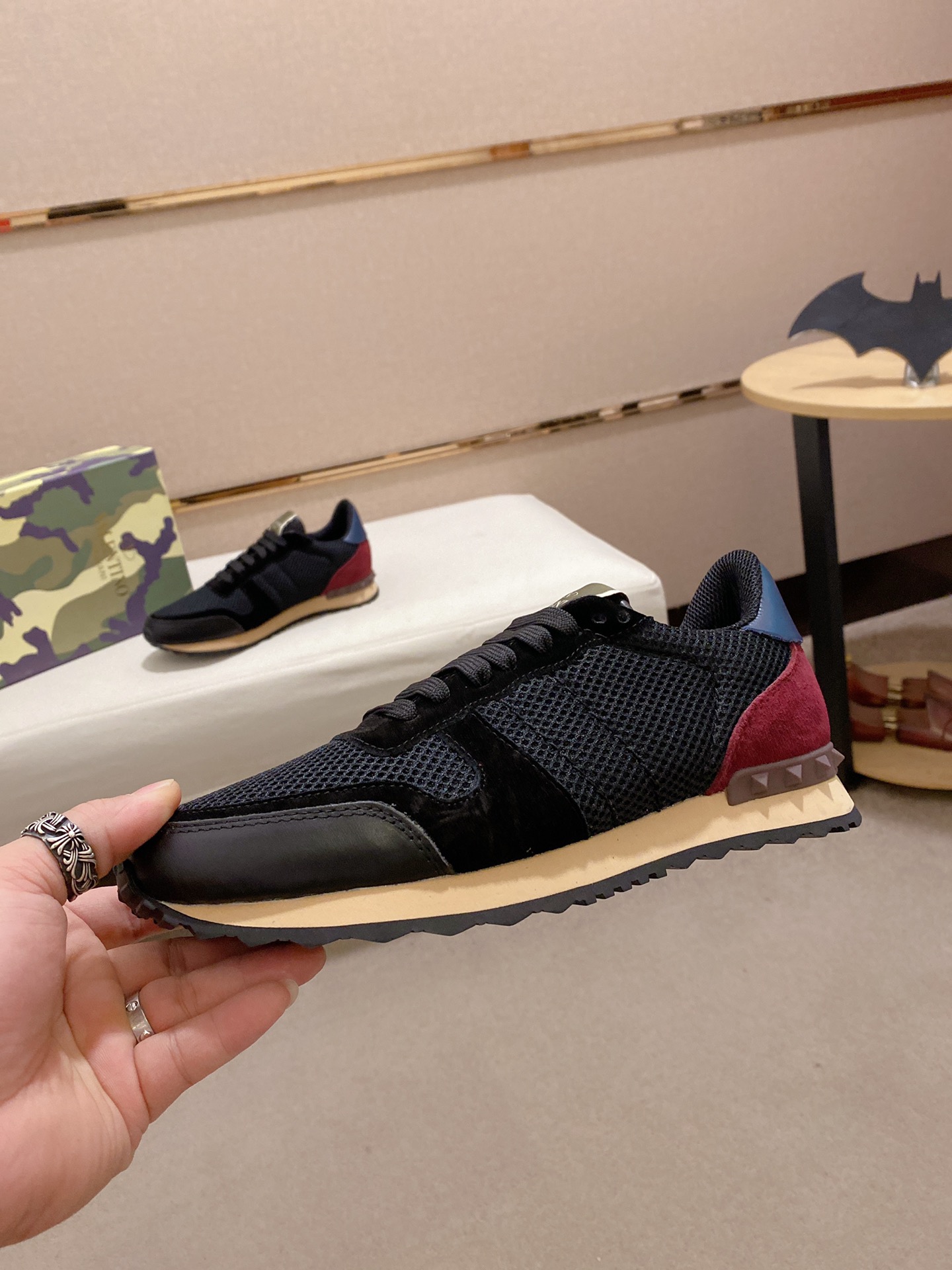 Valentino Garavani Rockrunner camouflage-print sneakers 13 - vstockx