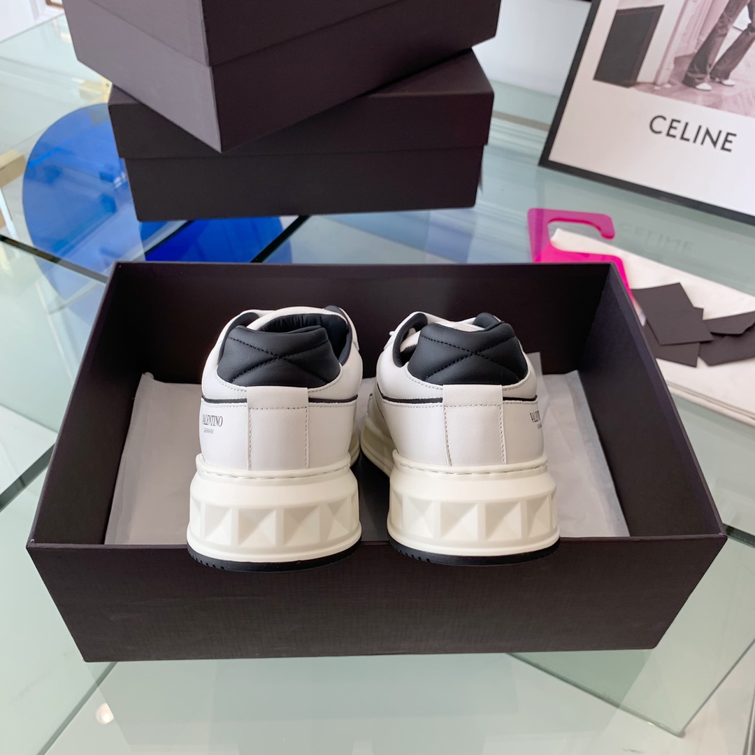 VALENTINO GARAVANI ONE STUD SNEAKER 5 - vstockx