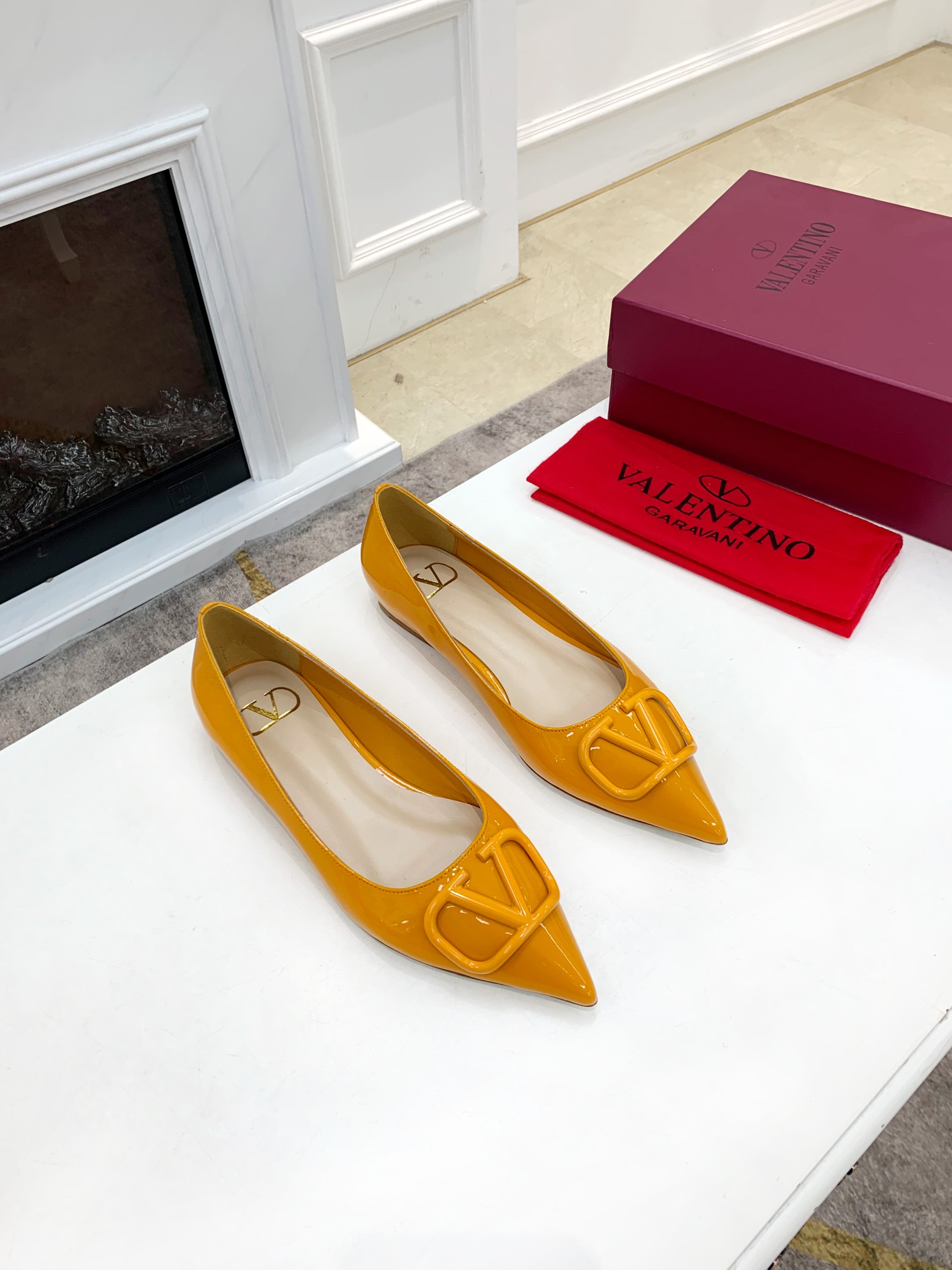 VALENTINO GARAVANI VLogo Signature WOMEN 21 - vstockx