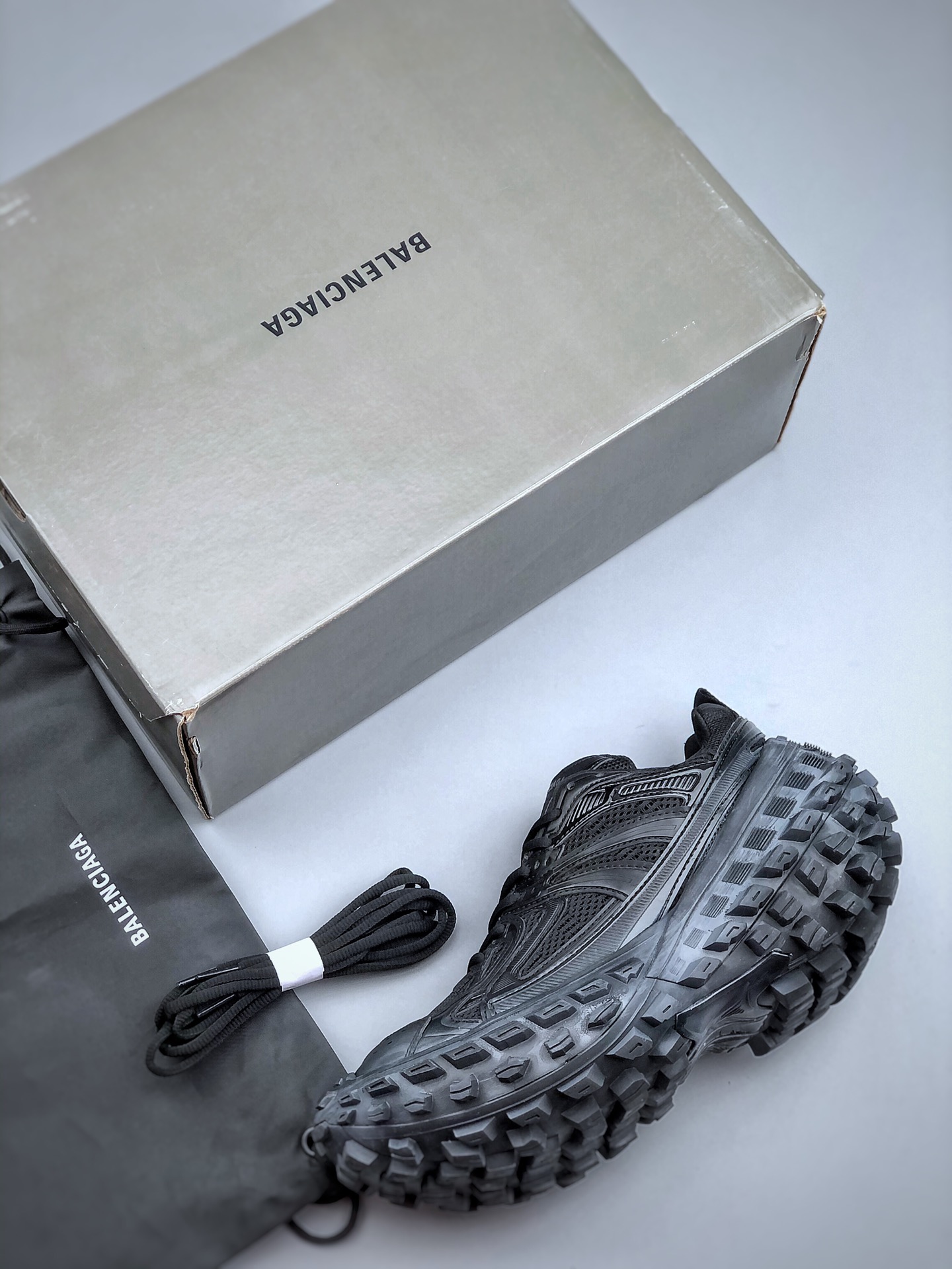 Balenciaga Defender Black - vstockx