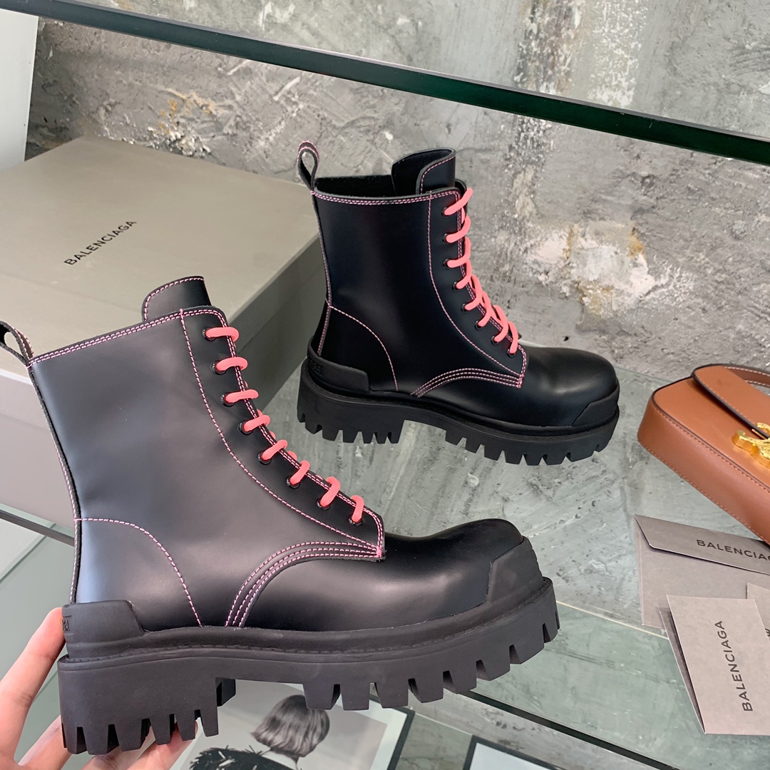 Balenciaga boot women 2 - vstockx