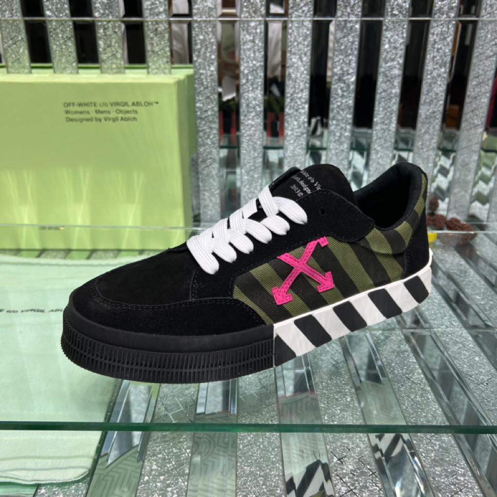 OFF-WHITE Vulc Low Diag Print Black Fuchsia - vstockx