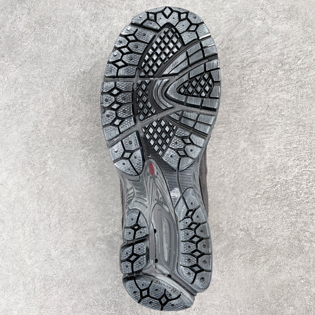 New Balance 2002R Sneaker 11 - vstockx