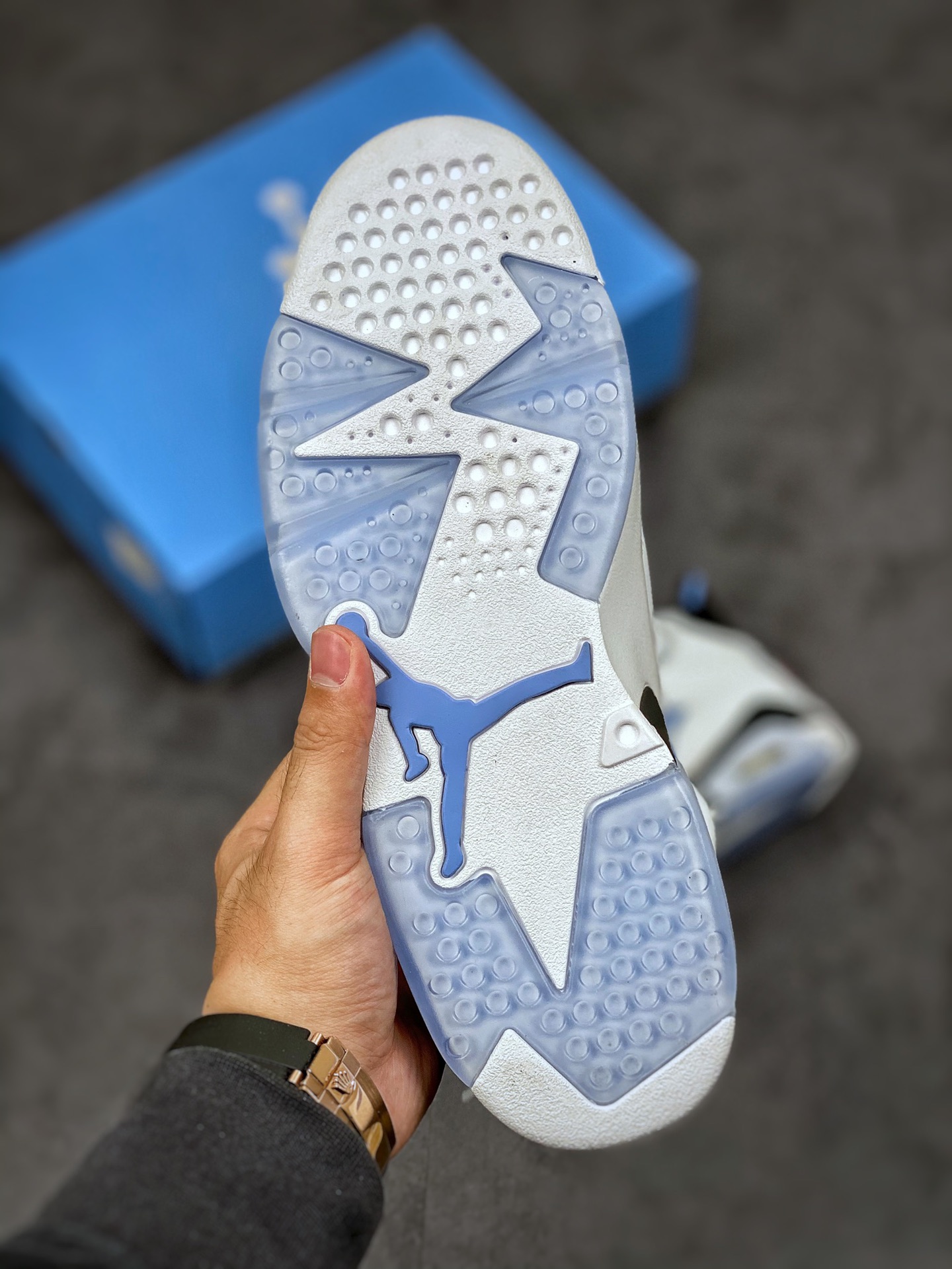 Jordan 6 Retro UNC White - vstockx
