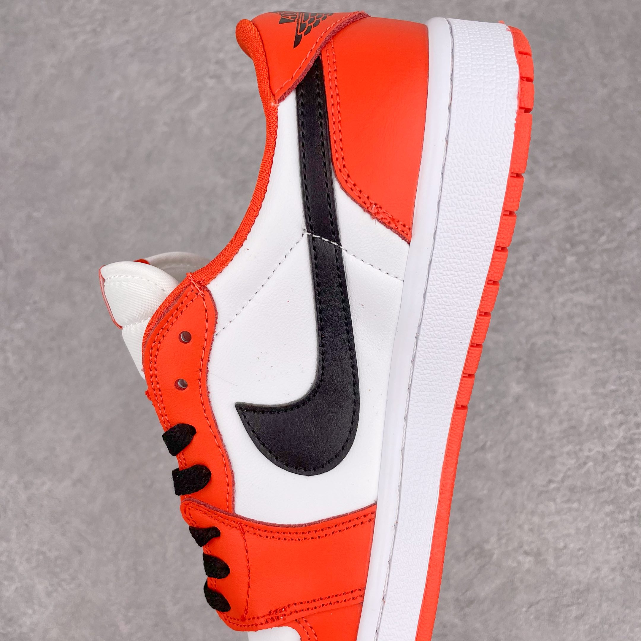 Jordan 1 Low Starfish - vstockx